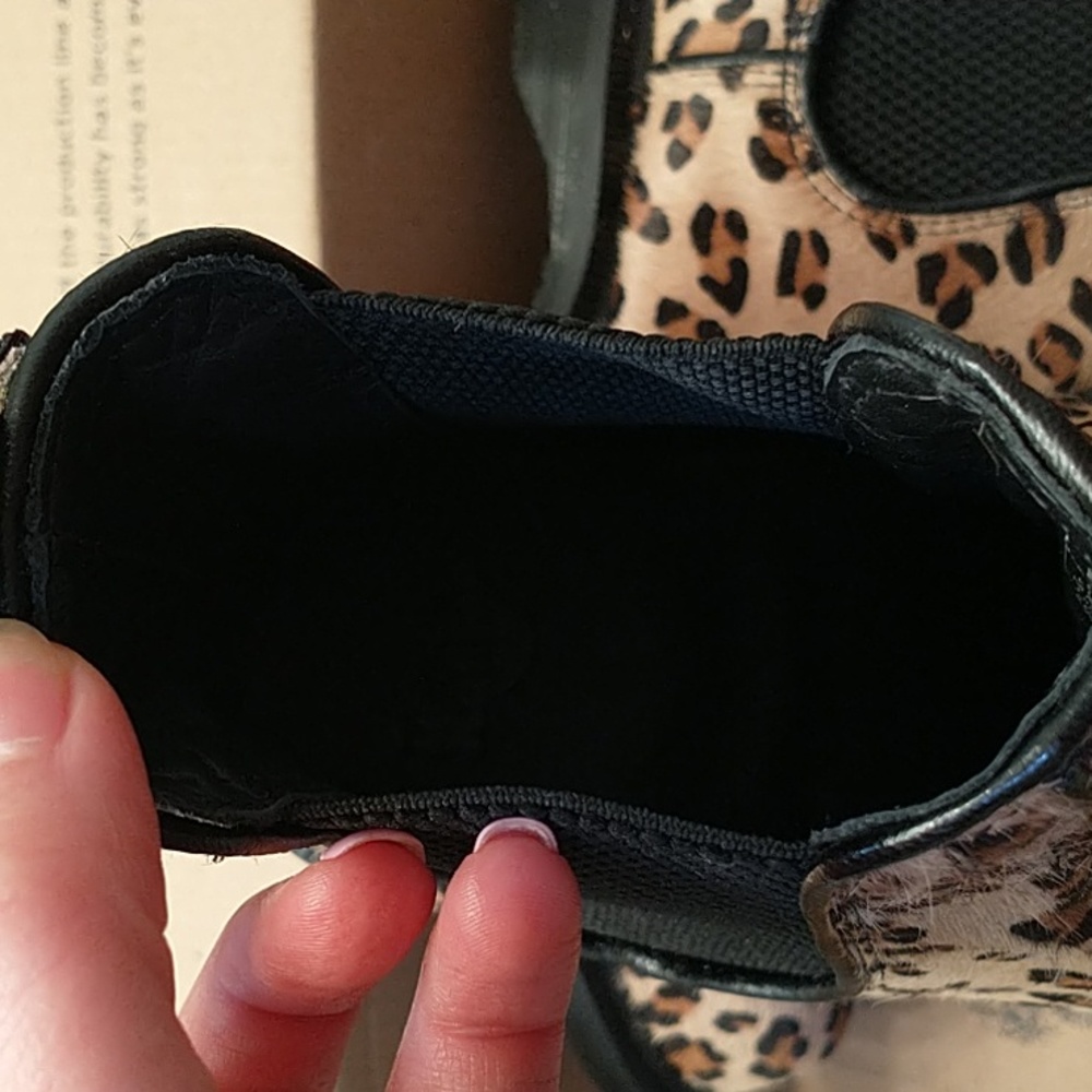 Dr. Martens - Picture 3 of 5